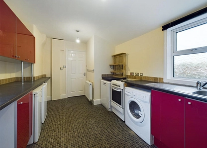 Fishponds Road, HItchin, Hertfordshire, SG5 small Image 2 - the property quarter estate