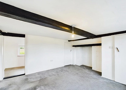 Tea Green, Luton, LU2 small Image 2 - the property quarter estate