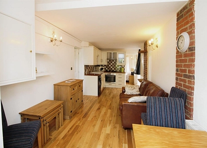 103 Wymondley Road, Hitchin, Hertfordshire, SG4 small Image 2 - the property quarter estate