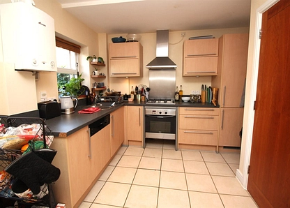 Queen Street, Hitchin, SG4 small Image 2 - the property quarter estate