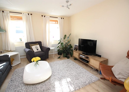 Queen Street, Hitchin, SG4 small Image 1 - the property quarter estate