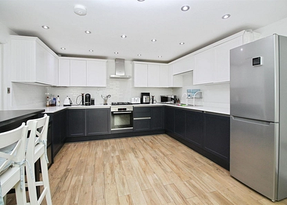 Woolgrove Road, Hitchin, Hertfordshire, SG4 small Image 2 - the property quarter estate