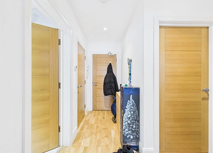 Paynes Park, Hitchin, SG5 small Image 2 - the property quarter estate