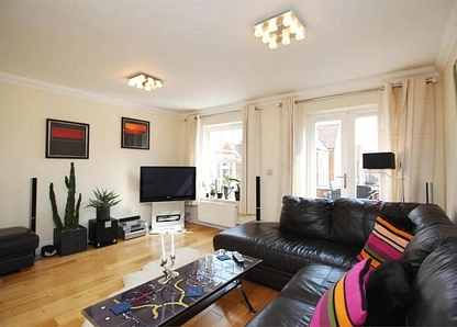 Kitchen Garden Court, Hitchin, SG5 small Image 1 - the property quarter estate