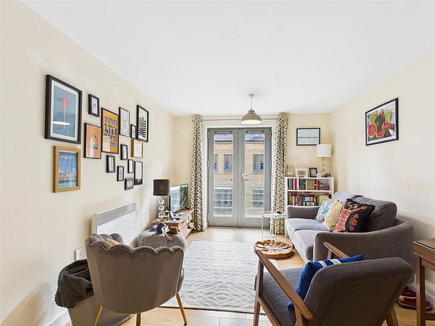 2 bedroom flat for sale - Coopers Yard, Paynes Park, Hitchin, SG5 - the property quarter estate