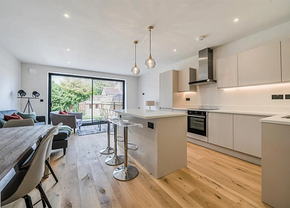 Little Park Gardens, Greater London, Enfield, EN2 small Image 1 - the property quarter estate