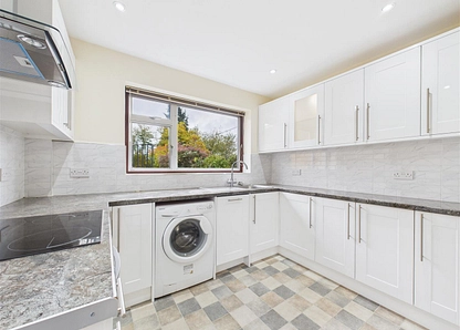 Grovelands Avenue, Hitchin, SG4 small Image 1 - the property quarter estate