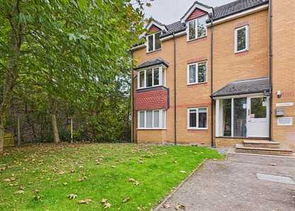 Redoubt Close, Hitchin, Hertfordshire, SG4 small Image 1 - the property quarter estate