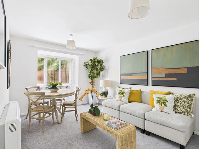 2 bedroom flat for sale - Redoubt Close, Hitchin, Hertfordshire, SG4 - the property quarter estate