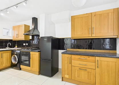 Park Street, Hitchin, SG4 small Image 2 - the property quarter estate