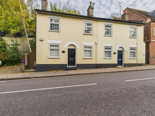 2 bedroom house to rent - Park Street, Hitchin, SG4 - the property quarter estate
