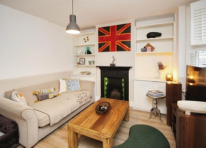 Brampton Park Road, Hitchin, Hertfordshire, SG5 small Image 2 - the property quarter estate