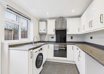 St. Michaels Road, Hitchin, SG4 small Image 1 - the property quarter estate