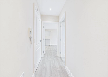 10 The Mead, Hitchin, Hertfordshire, SG5 small Image 2 - the property quarter estate