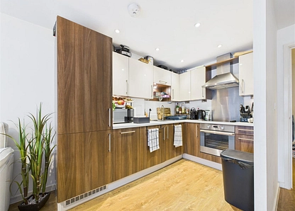 Paynes Park, Hitchin, Hertfordshire, SG5 small Image 1 - the property quarter estate