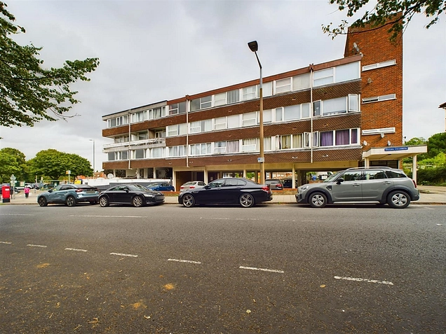 1 bedroom flat to rent - Baliol Chambers, Hollow Lane, Hitchin, Hertfordshire, SG4 - the property quarter estate