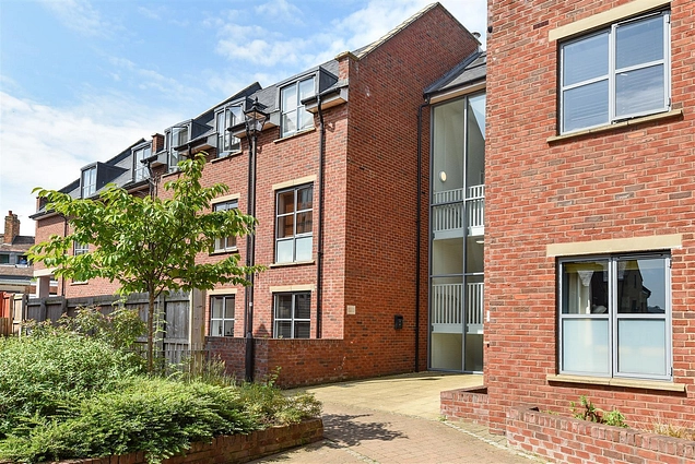1 bedroom flat to rent - Coopers Yard, Paynes Park, Hitchin, Hertfordshire, SG5 - the property quarter estate