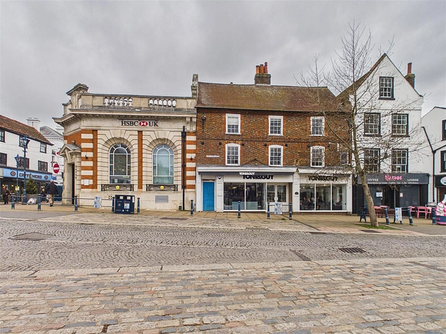 2 bedroom flat to rent - Market Place, Hitchin, SG5 - the property quarter estate