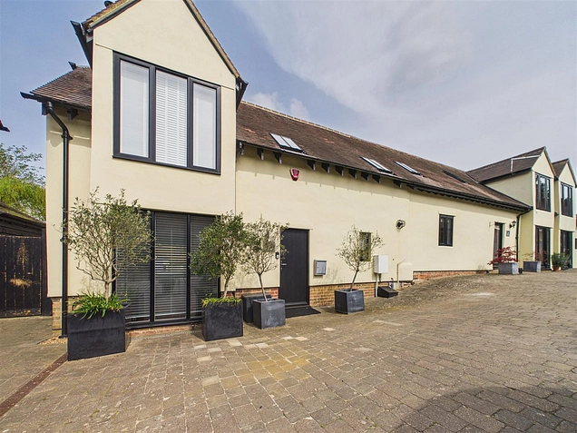 3 bedroom house to rent - Weston Road, Stevenage, SG1 - the property quarter estate