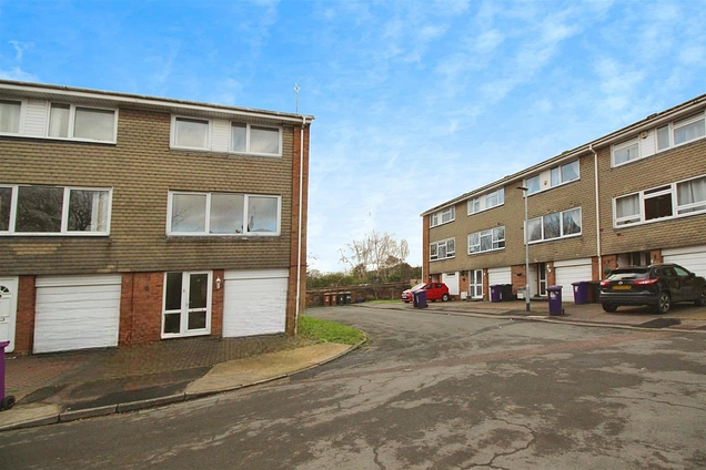 4 bedroom house to rent - Firs Close, Hitchin, Hertfordshire, SG5 - the property quarter estate