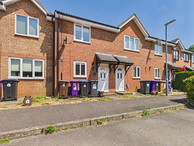 2 bedroom house for sale - Talisman Street, Hitchin, SG4 - the property quarter estate