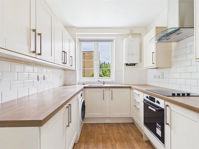 3 bedroom flat to rent - Cambridge Road, Hitchin, Hertfordshire, SG4 - the property quarter estate