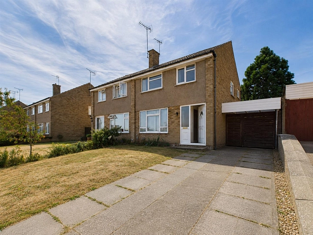 3 bedroom house to rent - Westwood Avenue, Hitchin, Hertfordshire, SG4 - the property quarter estate
