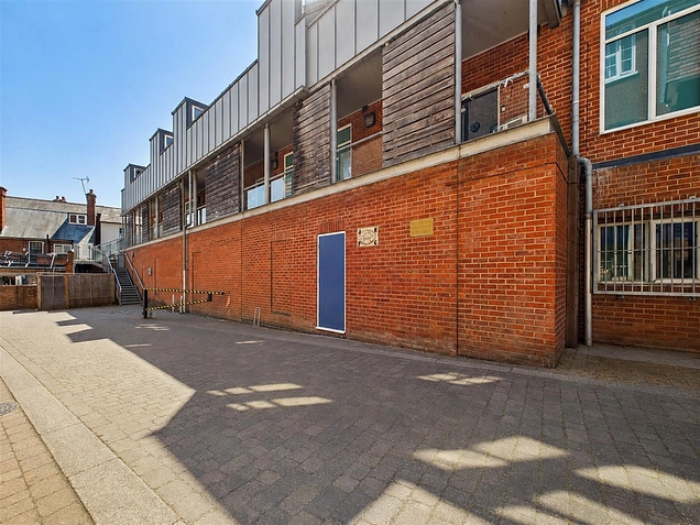 2 bedroom flat to rent - Exchange Yard, Bucklersbury, Hitchin, Hertfordshire, SG5 - the property quarter estate