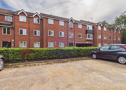 Millstream Close