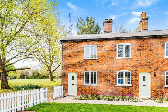 2 bedroom house to rent - Letter Box Row, Gosmore, Hitchin, Hertfordshire, SG4 - the property quarter estate
